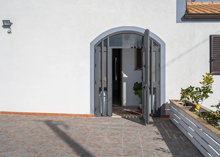 Gardenia Fronte Mare * Santa Maria Del Focallo