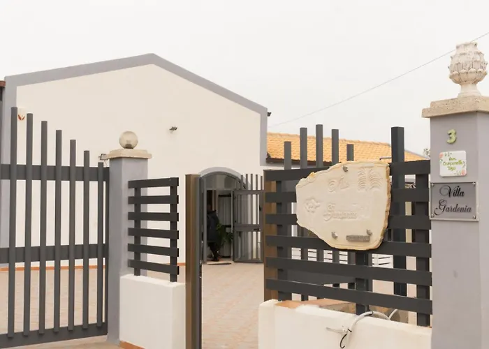 Gardenia Fronte Mare * Santa Maria Del Focallo